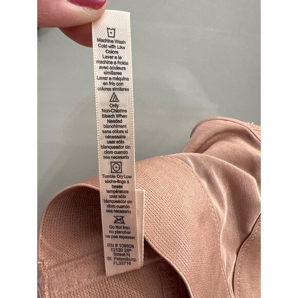 Rhonda Shear 2 Pack Molded Cup Bra with Wrap Back Size 1X Pink Beige 622.10 - Picture 7 of 10
